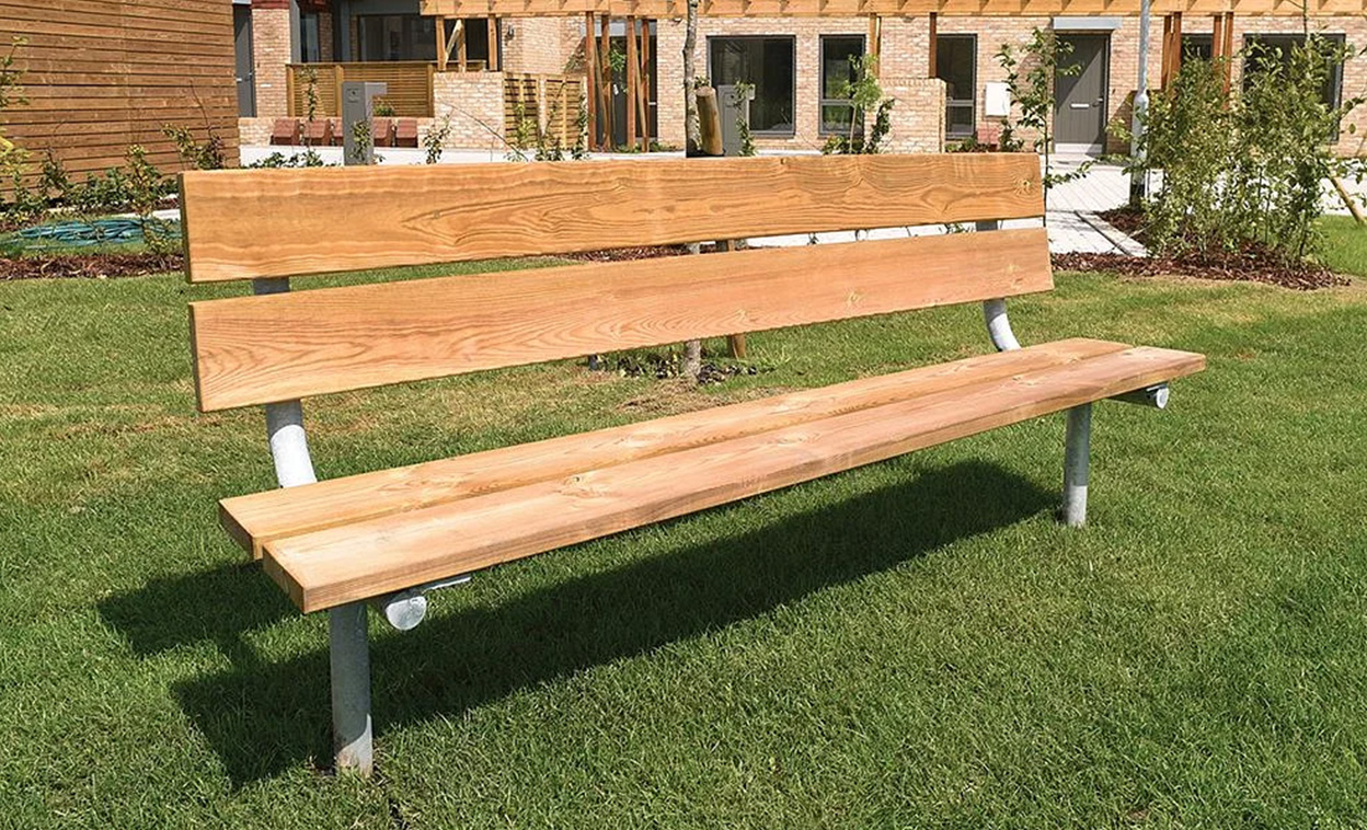 SF-104 – Traditional Wood Seat 1.8m